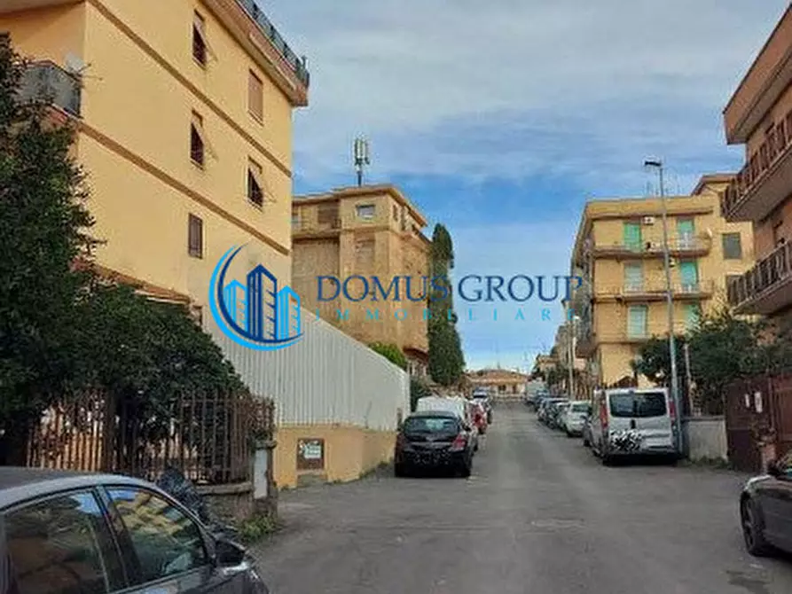 Immagine 2 di Appartamento in vendita  in Via Macchi Giuseppe a Roma