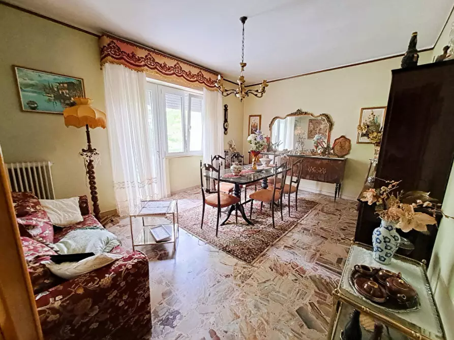 Immagine 2 di Appartamento in vendita  a Tuoro Sul Trasimeno