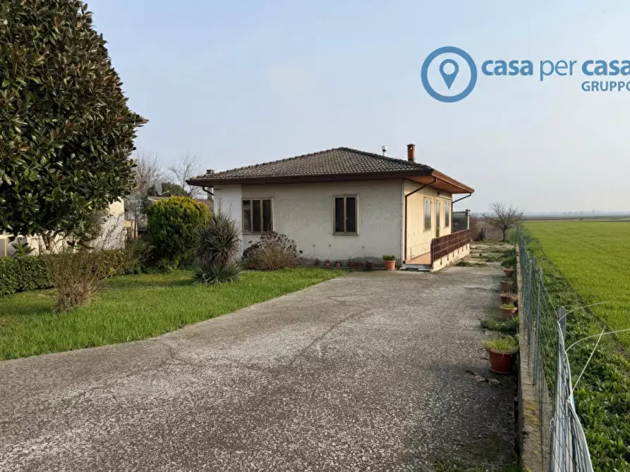 Immagine 1 di Casa indipendente in vendita  a Stanghella