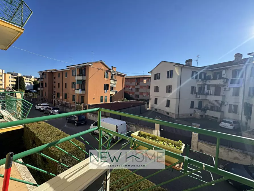 Immagine 9 di Appartamento in vendita  in Via Galeazzo Florimonte 12 a Verona