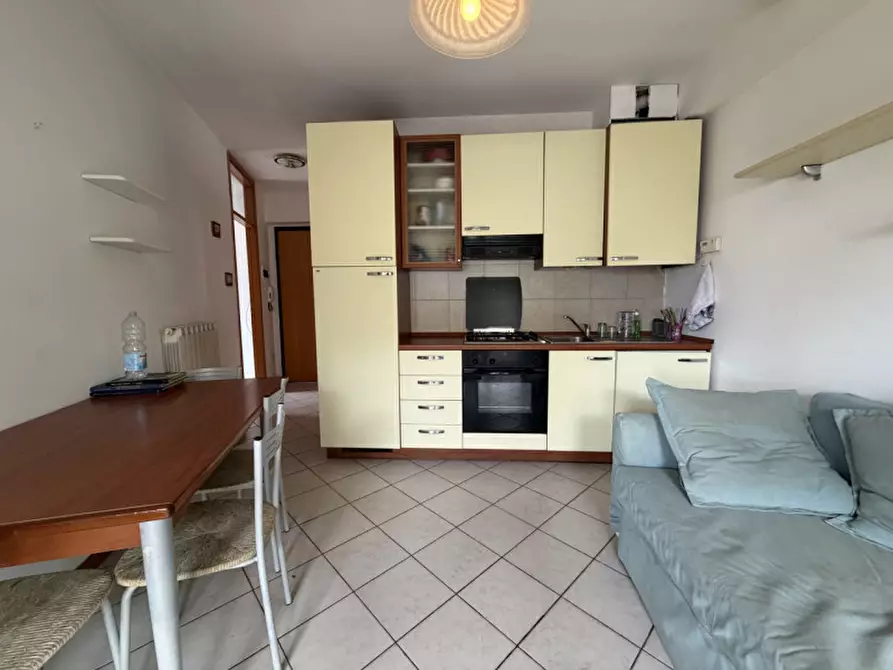 Immagine 2 di Appartamento in vendita  a Senigallia