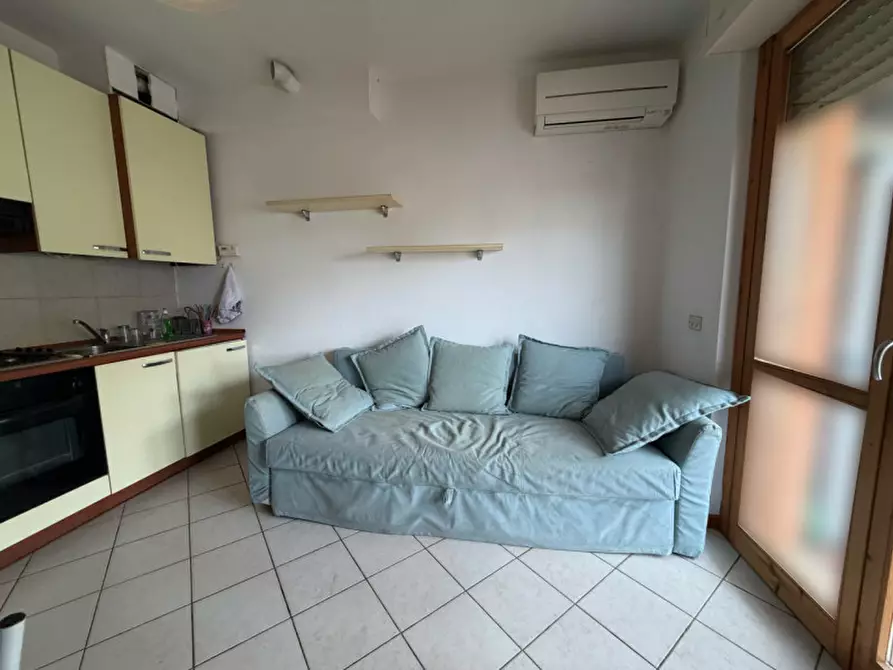 Immagine 5 di Appartamento in vendita  a Senigallia