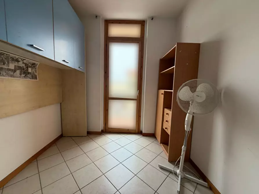 Immagine 12 di Appartamento in vendita  a Senigallia