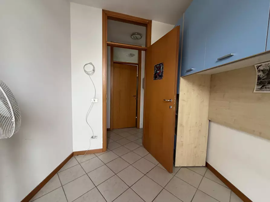 Immagine 14 di Appartamento in vendita  a Senigallia