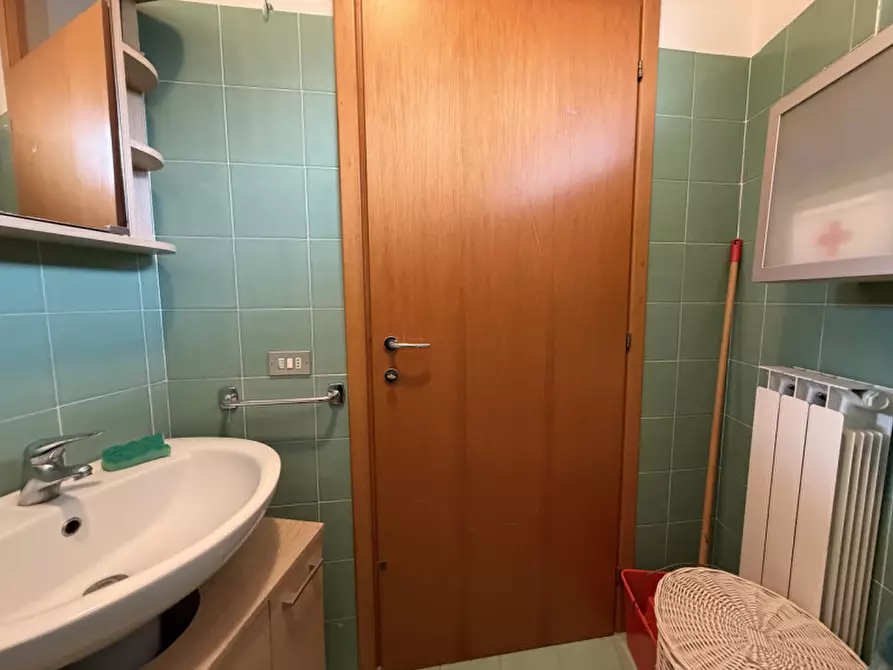 Immagine 17 di Appartamento in vendita  a Senigallia