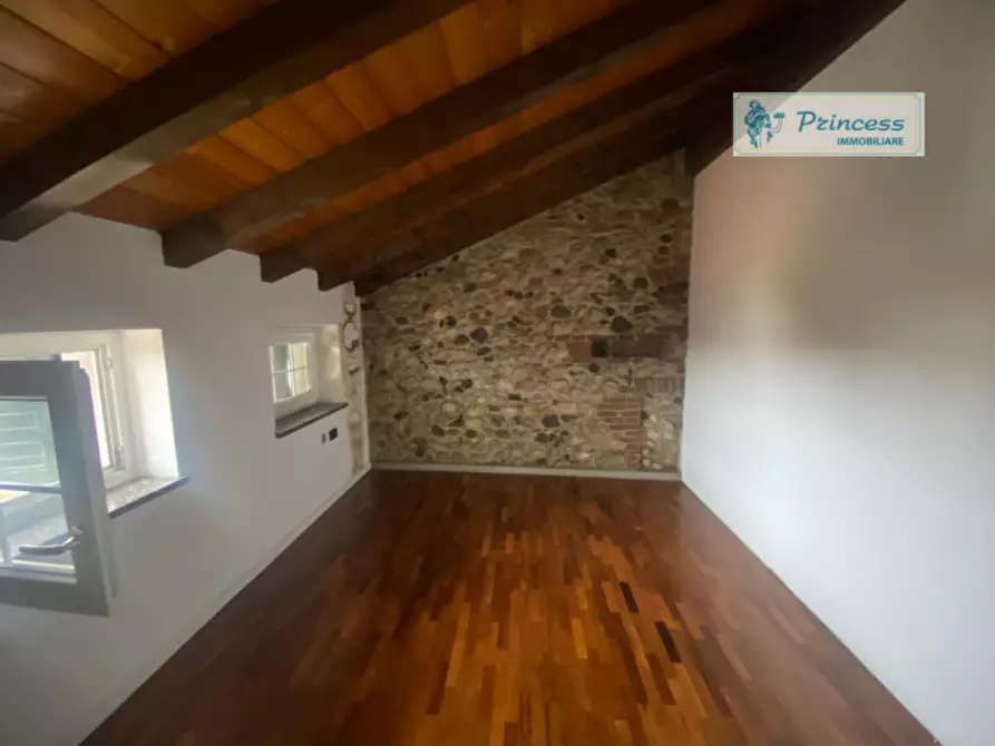 Immagine 12 di Villetta a schiera in vendita  in Via Manzoni 18 a Zanè