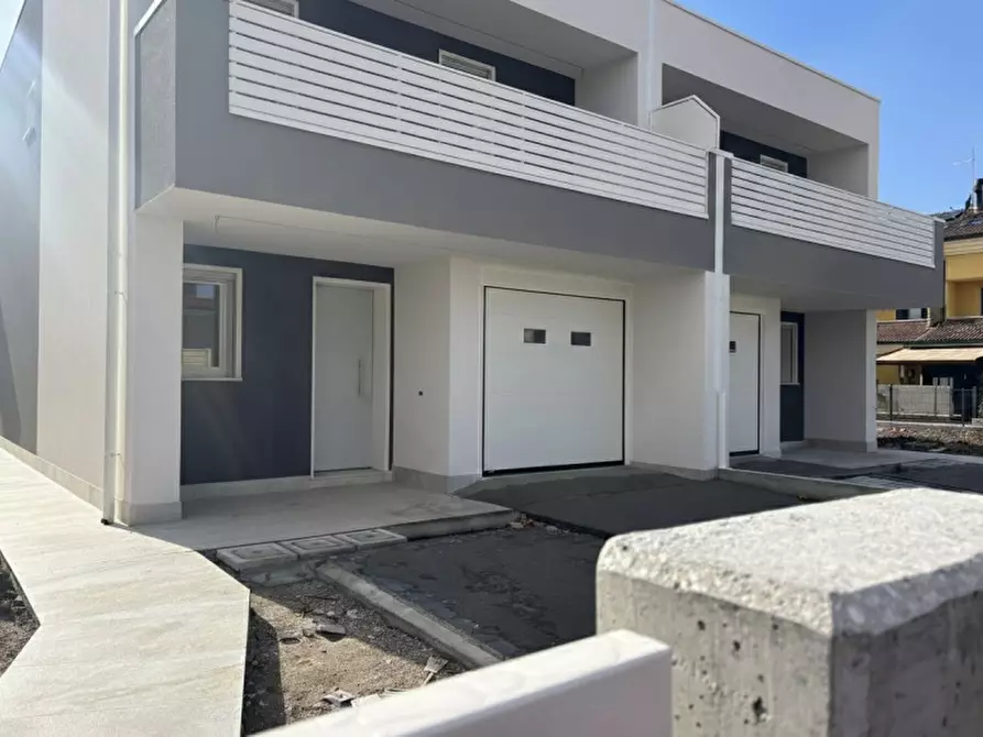 Immagine 5 di Casa bifamiliare in vendita  in Via Rovereto a Mestrino