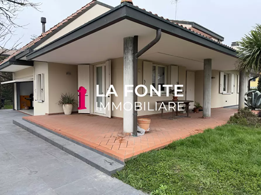 Immagine 1 di Villa in vendita  in Via Col di Lana a Vigonza