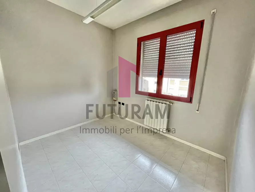 Immagine 10 di Ufficio in affitto  in via roma 1 a Sarcedo