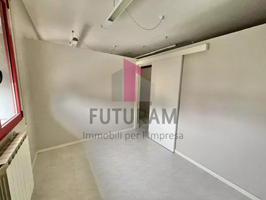 Immagine 11 di Ufficio in affitto  in via roma 1 a Sarcedo