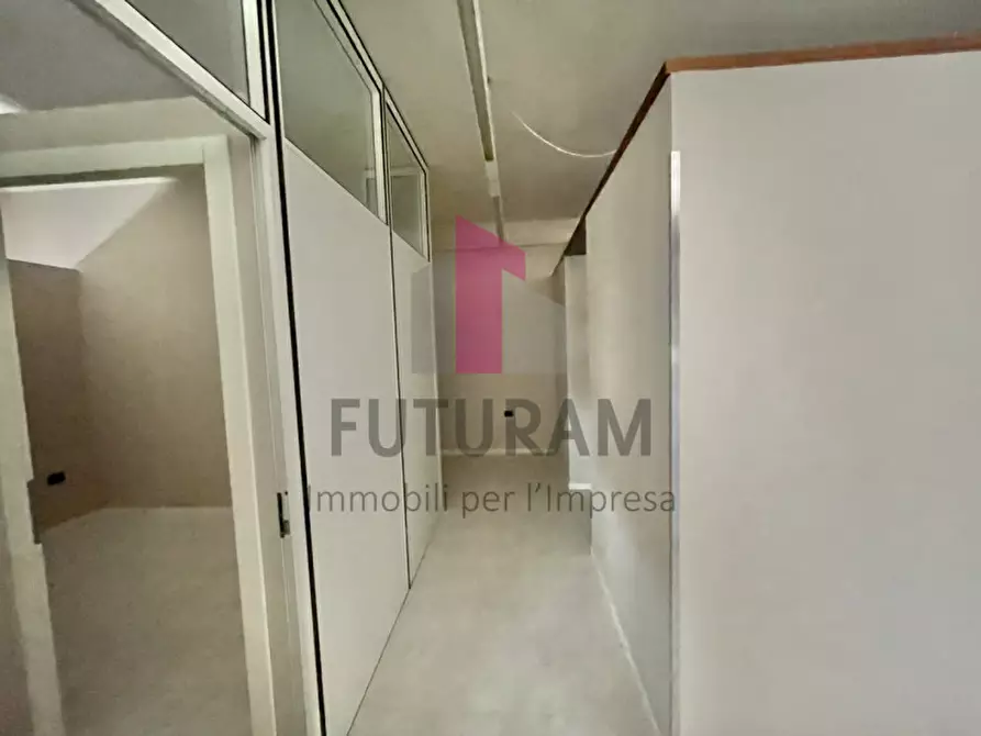 Immagine 15 di Ufficio in affitto  in via roma 1 a Sarcedo