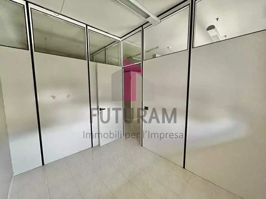 Immagine 17 di Ufficio in affitto  in via roma 1 a Sarcedo