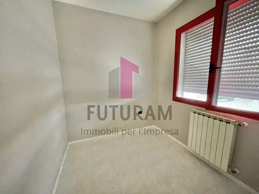 Immagine 23 di Ufficio in affitto  in via roma 1 a Sarcedo