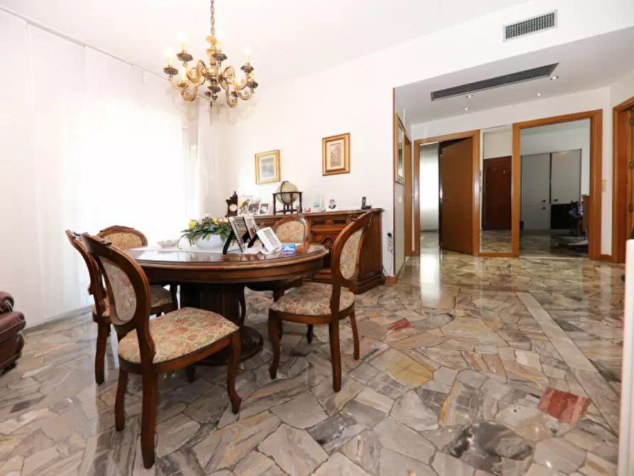 Immagine 3 di Appartamento in vendita  in Via Don Milani a Nova Milanese