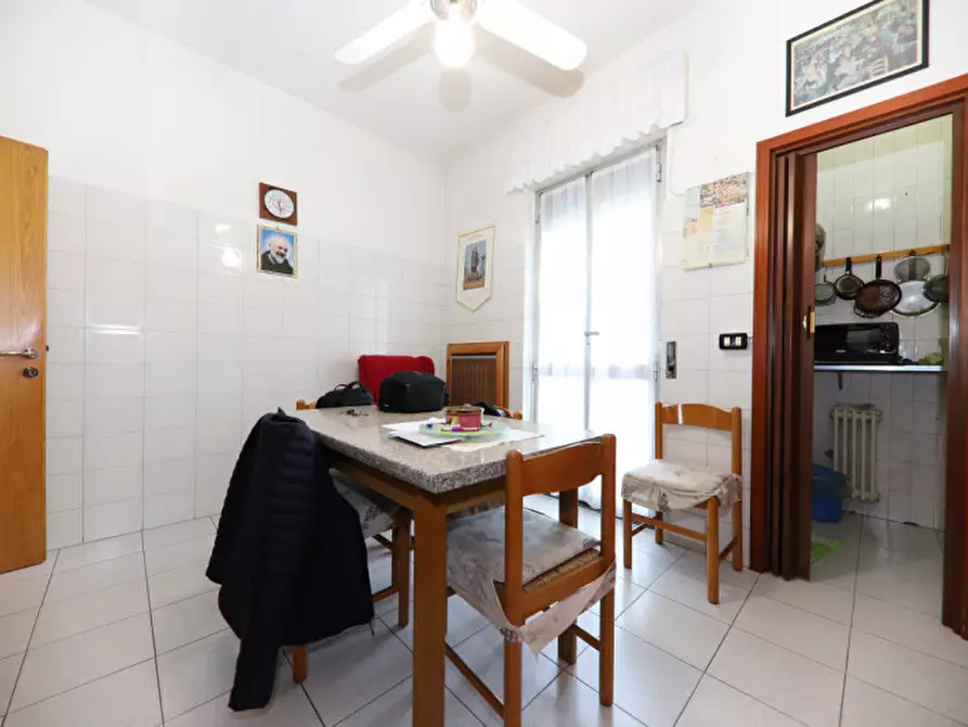 Immagine 9 di Appartamento in vendita  in Via Don Milani a Nova Milanese