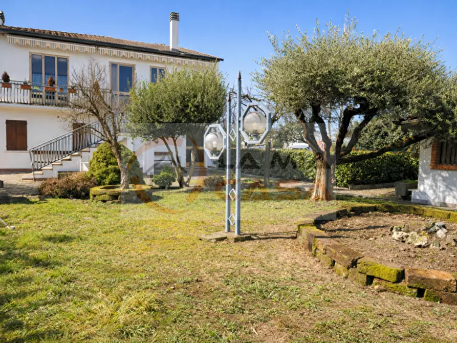 Immagine 1 di Casa indipendente in vendita  in Via Romea a Brugine