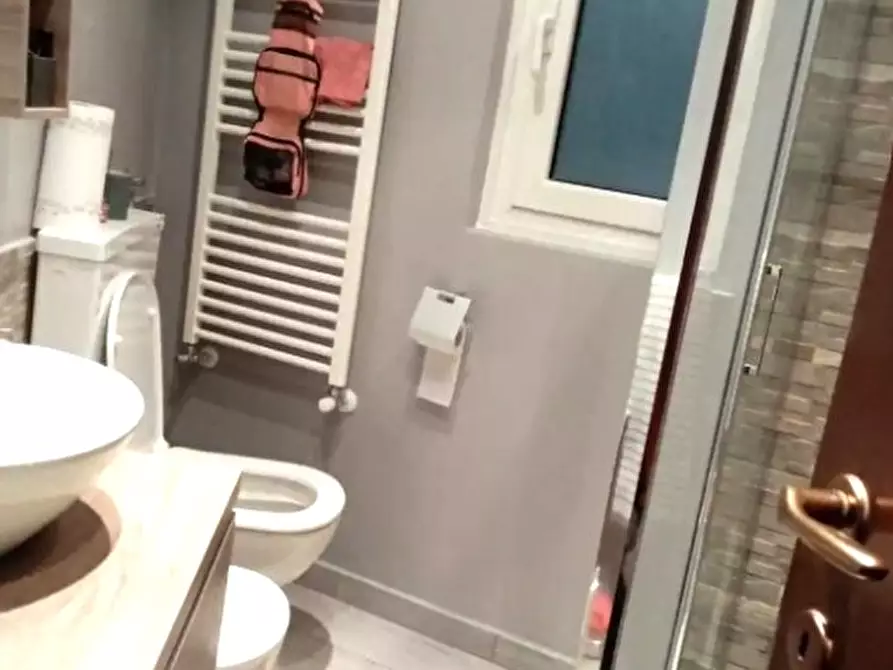 Immagine 10 di Appartamento in vendita  in Via Giulio Uberti 5 a Milano