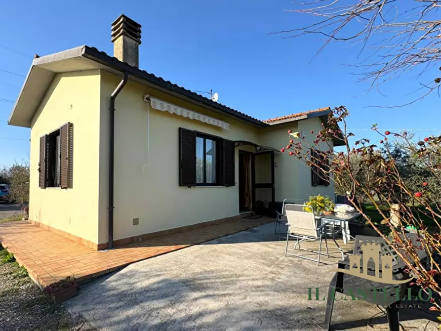 Immagine 1 di Casa indipendente in vendita  in Via Vitellino a Castiglione Del Lago