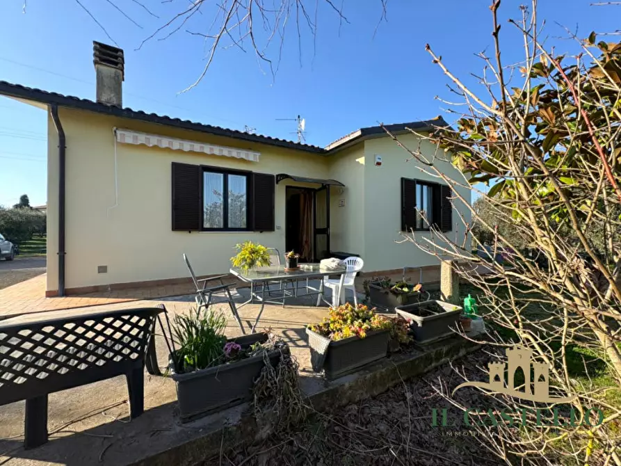 Immagine 2 di Casa indipendente in vendita  in Via Vitellino a Castiglione Del Lago