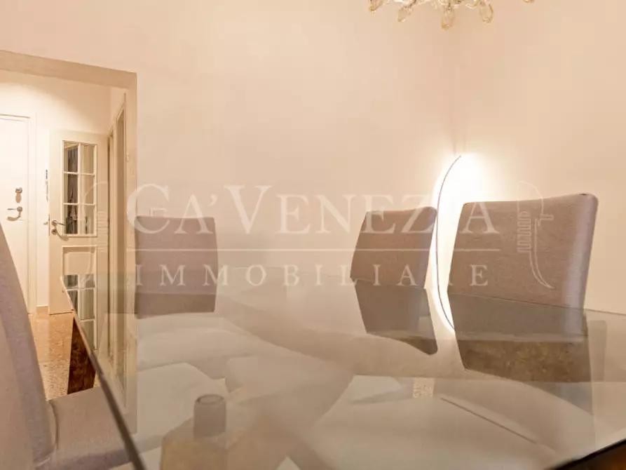 Immagine 4 di Appartamento in vendita  a Venezia