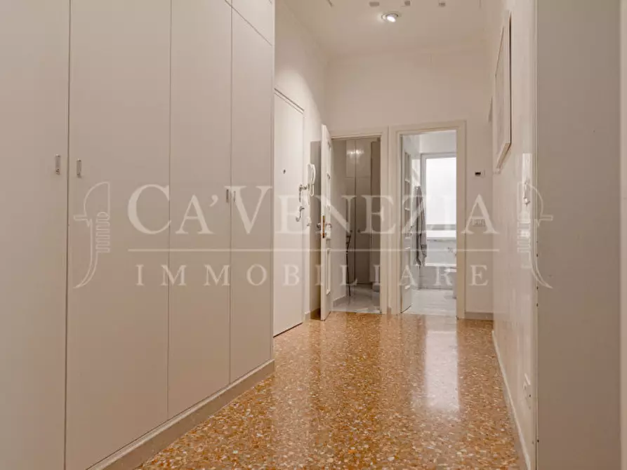 Immagine 11 di Appartamento in vendita  a Venezia