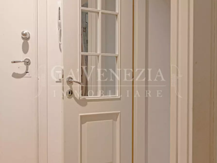 Immagine 16 di Appartamento in vendita  a Venezia