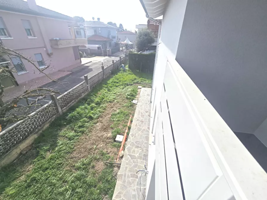 Immagine 10 di Casa trifamiliare in vendita  in Fosso' a Fosso'