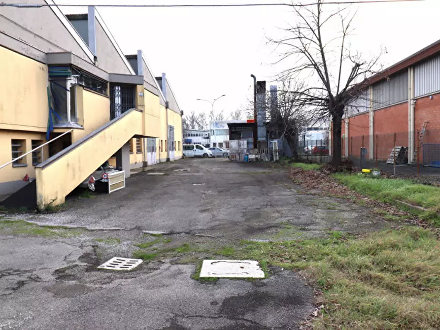 Immagine 3 di Capannone industriale in vendita  in via Puccini a Castenaso