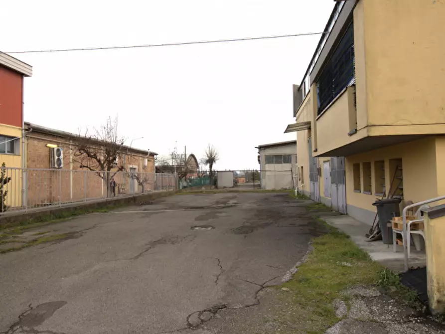 Immagine 4 di Capannone industriale in vendita  in via Puccini a Castenaso