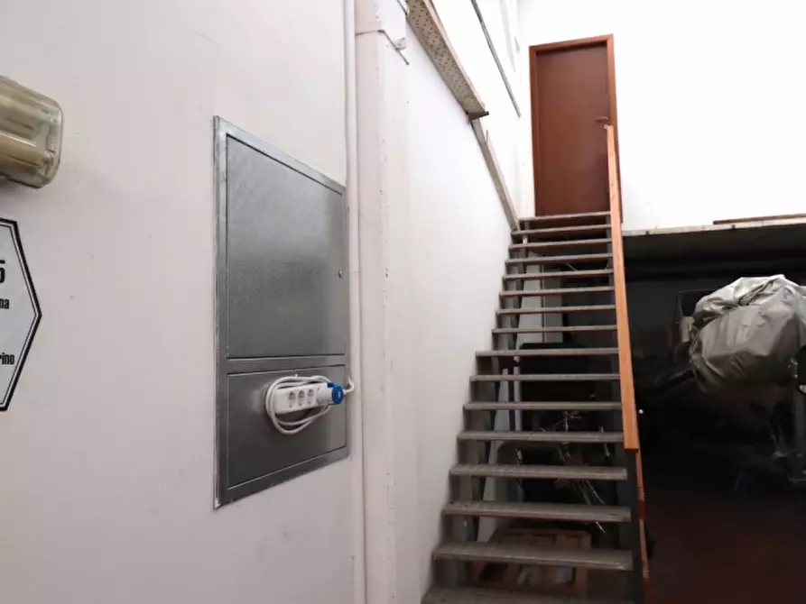 Immagine 15 di Capannone industriale in vendita  in via Puccini a Castenaso