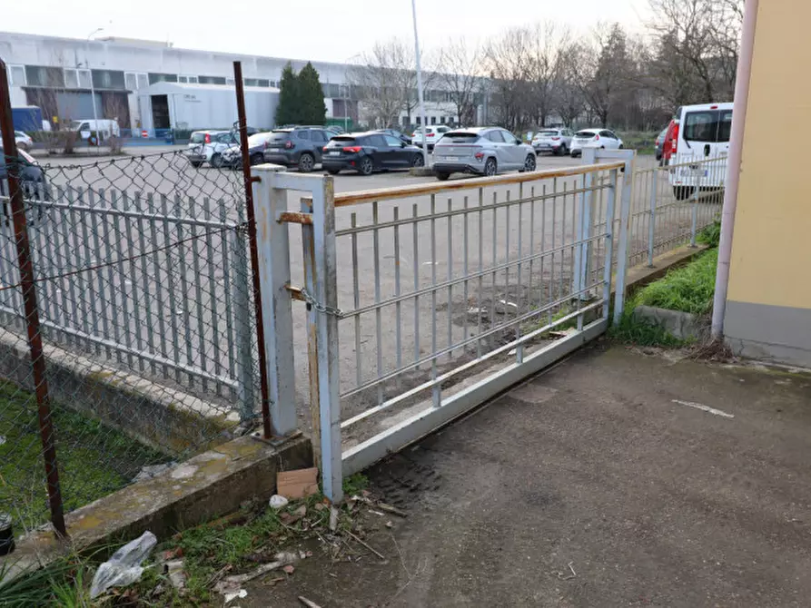 Immagine 19 di Capannone industriale in vendita  in via Puccini a Castenaso