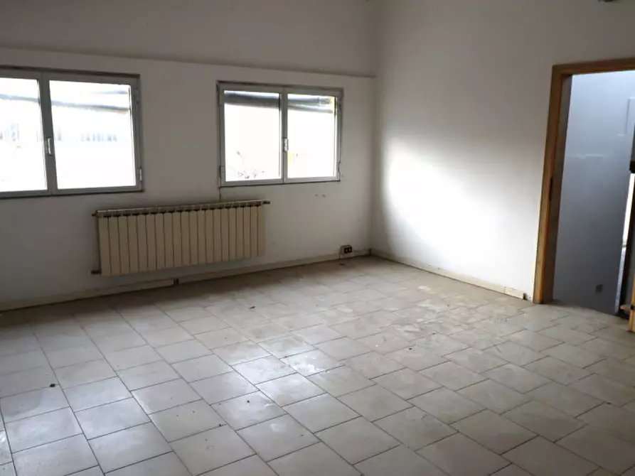 Immagine 29 di Capannone industriale in vendita  in via Puccini a Castenaso