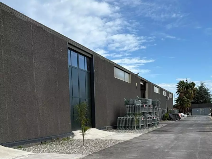 Immagine 1 di Capannone industriale in affitto  in SP231, 19, 70038 Terlizzi BA, Italia a Terlizzi