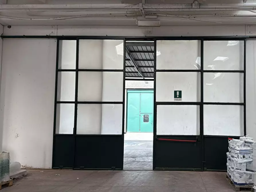 Immagine 6 di Capannone industriale in affitto  in SP231, 19, 70038 Terlizzi BA, Italia a Terlizzi