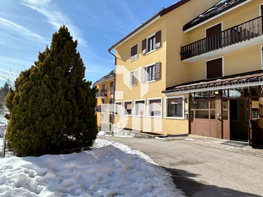 Immagine 15 di Appartamento in vendita  in Via Villanova a Lavarone