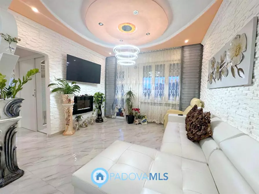 Immagine 5 di Appartamento in vendita  in Via Tiziano Vecellio a Padova