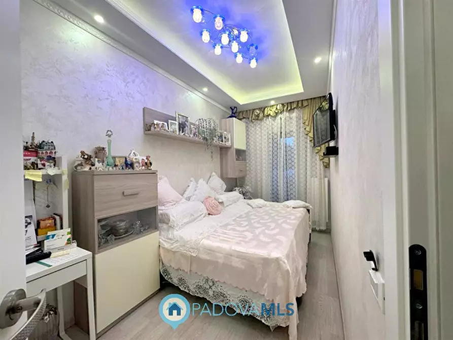 Immagine 6 di Appartamento in vendita  in Via Tiziano Vecellio a Padova