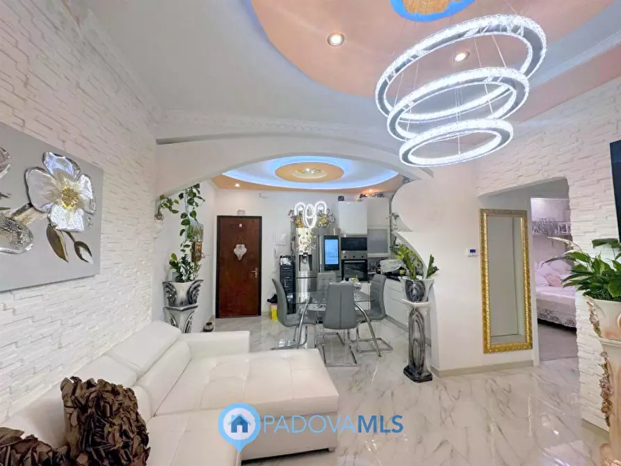 Immagine 7 di Appartamento in vendita  in Via Tiziano Vecellio a Padova