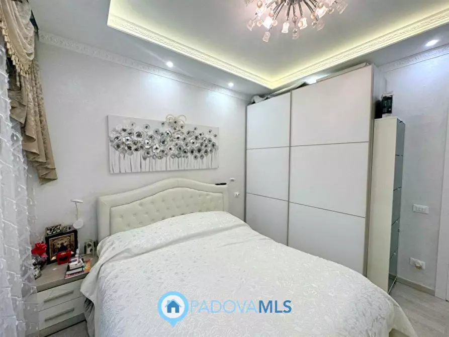 Immagine 8 di Appartamento in vendita  in Via Tiziano Vecellio a Padova