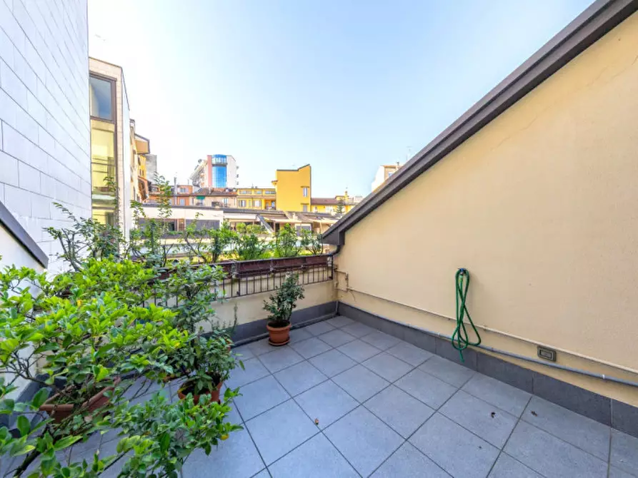 Immagine 4 di Appartamento in vendita  in Viale Isonzo 22 a Milano