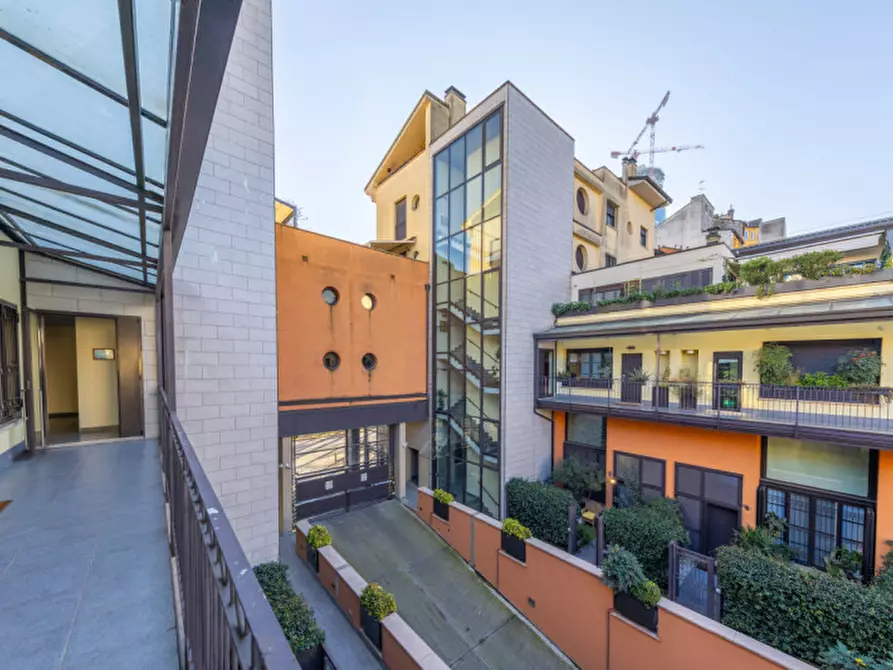 Immagine 7 di Appartamento in vendita  in Viale Isonzo 22 a Milano