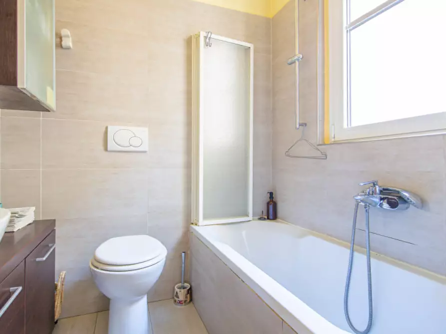 Immagine 17 di Appartamento in vendita  in Viale Isonzo 22 a Milano