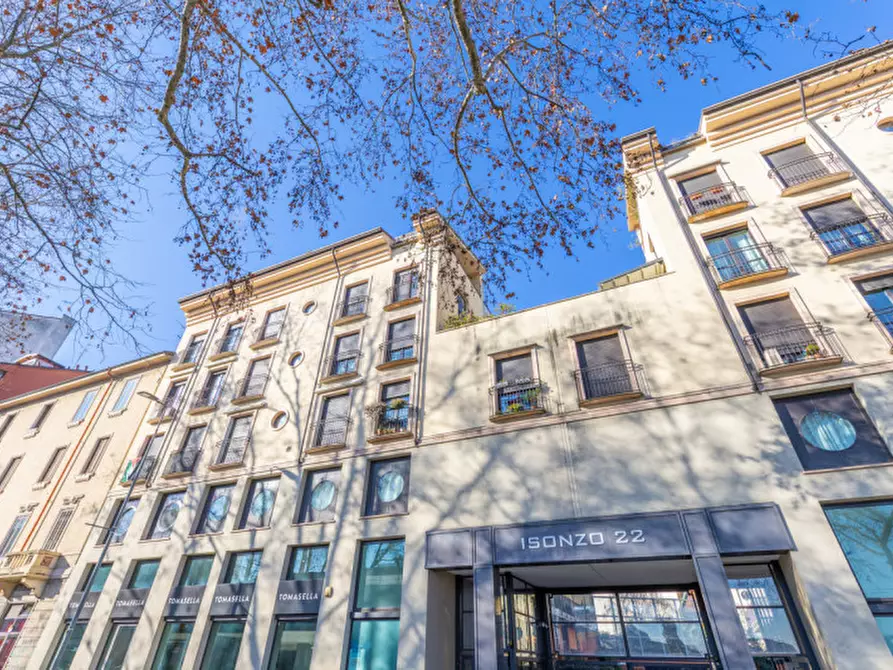 Immagine 35 di Appartamento in vendita  in Viale Isonzo 22 a Milano