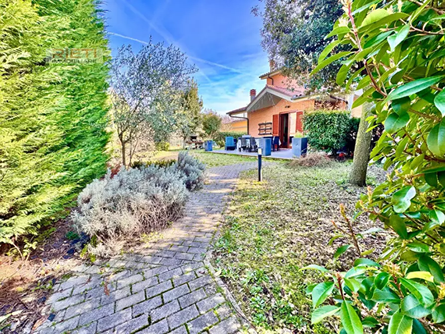 Immagine 3 di Villa in vendita  in Via Celestino Rosatelli, 107t a Rieti