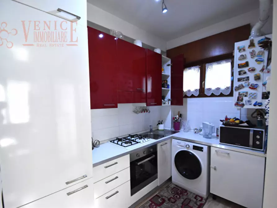 Immagine 5 di Appartamento in vendita  in Viale San Marco a Venezia