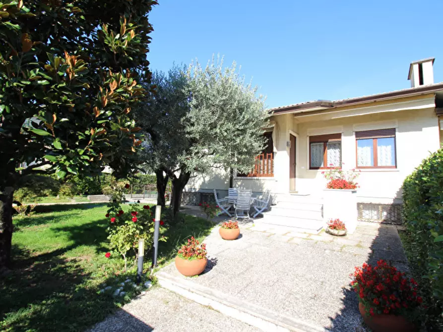 Immagine 4 di Casa bifamiliare in vendita  in via San Giorgio 5 a Thiene