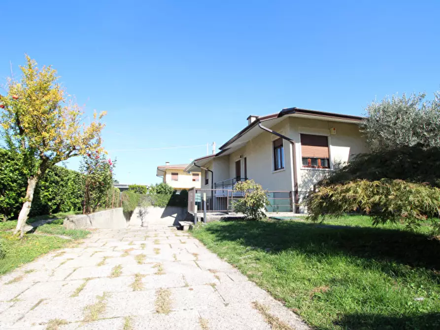 Immagine 6 di Casa bifamiliare in vendita  in via San Giorgio 5 a Thiene