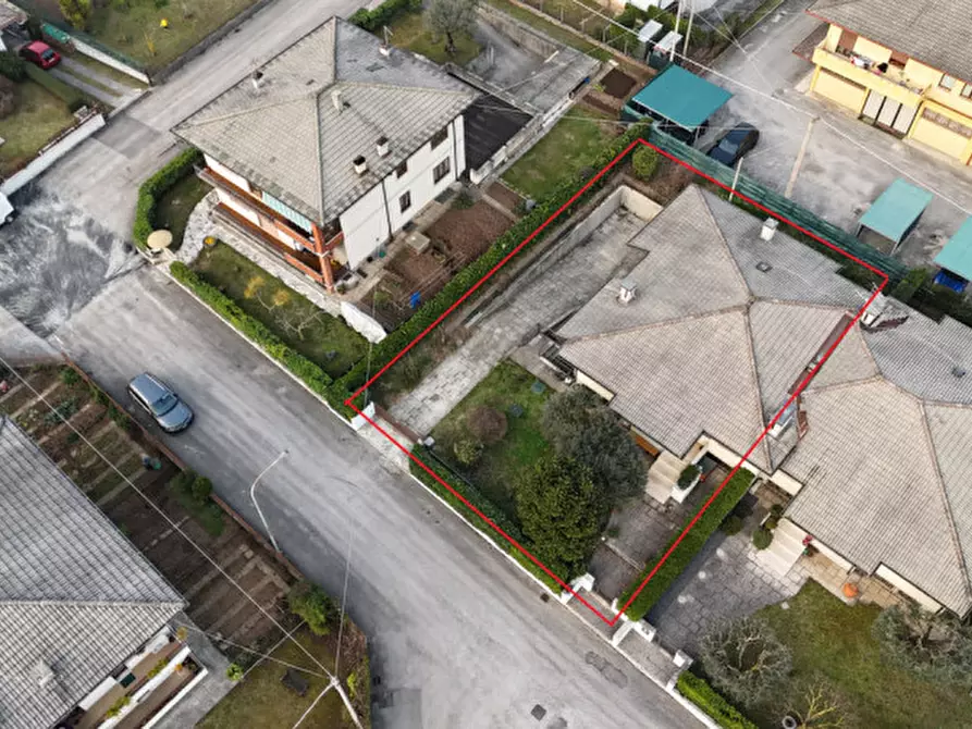 Immagine 21 di Casa bifamiliare in vendita  in via San Giorgio 5 a Thiene