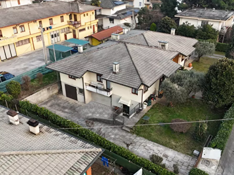 Immagine 23 di Casa bifamiliare in vendita  in via San Giorgio 5 a Thiene