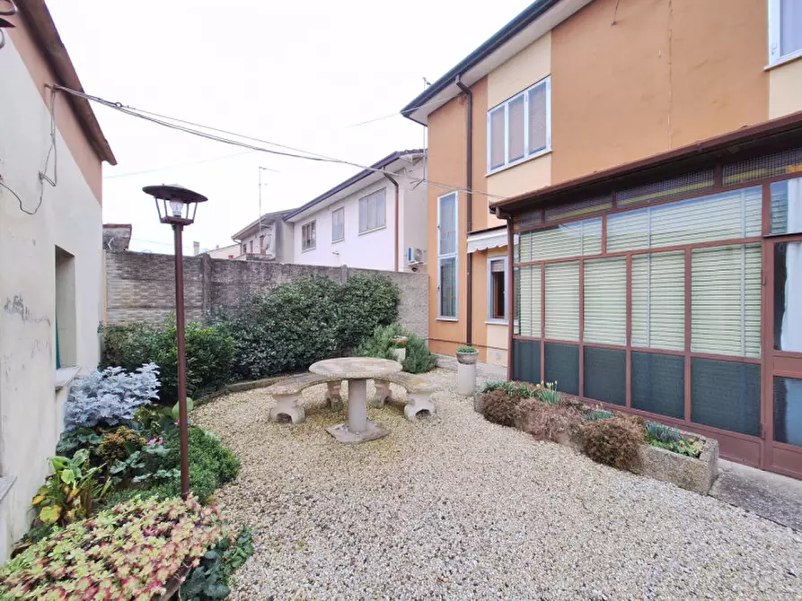 Immagine 31 di Casa bifamiliare in vendita  in Via Bellini a Rovigo